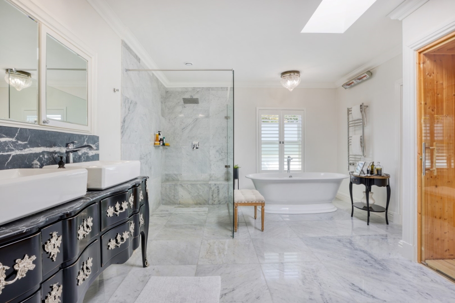 5 Bedroom Property for Sale in Constantia Western Cape